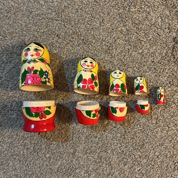 🌹 {FINAL SALE} Genuine Russian Nesting Doll - Picture 7 of 7
